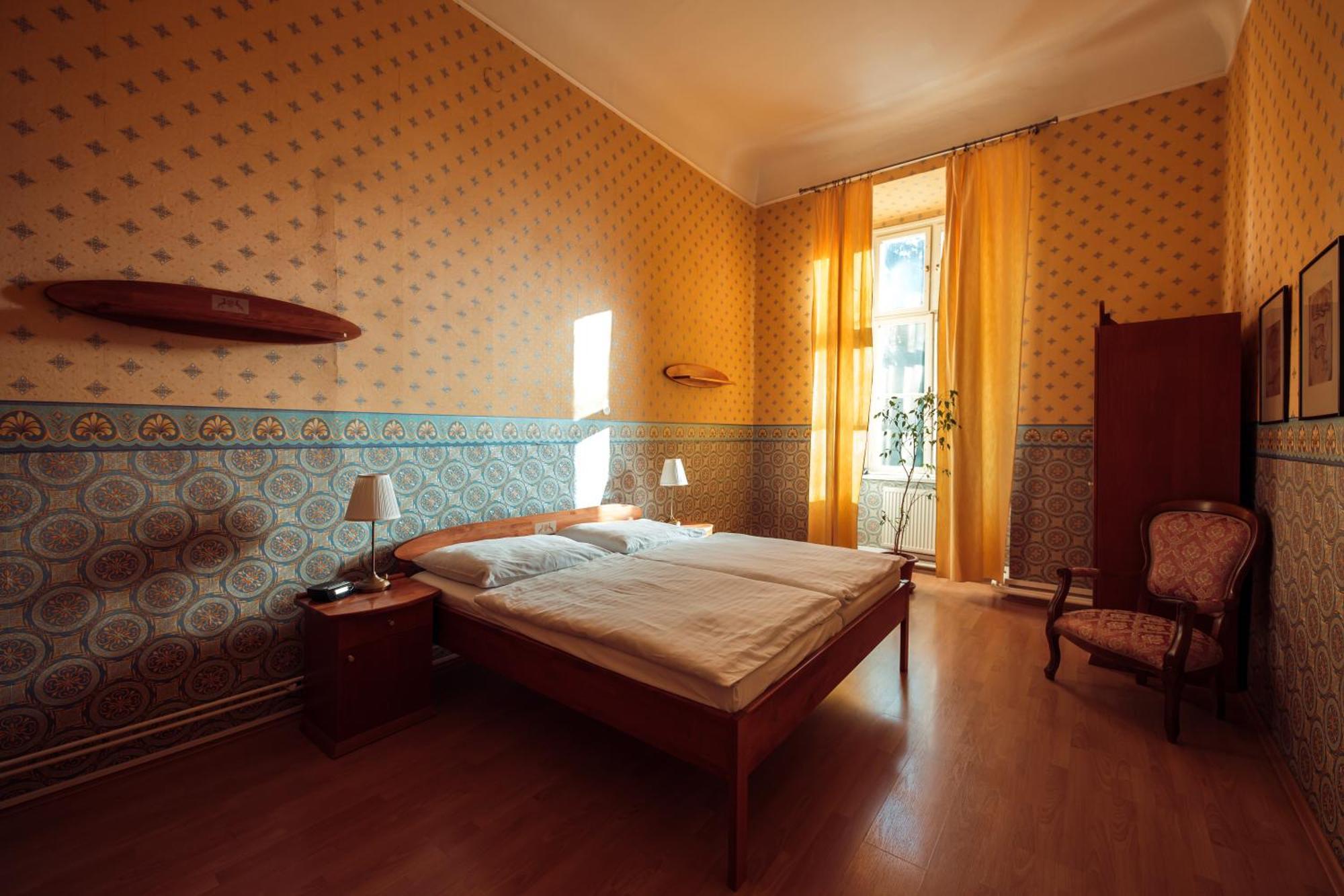 Hotel Kastiel Mojmirovce ภายนอก รูปภาพ