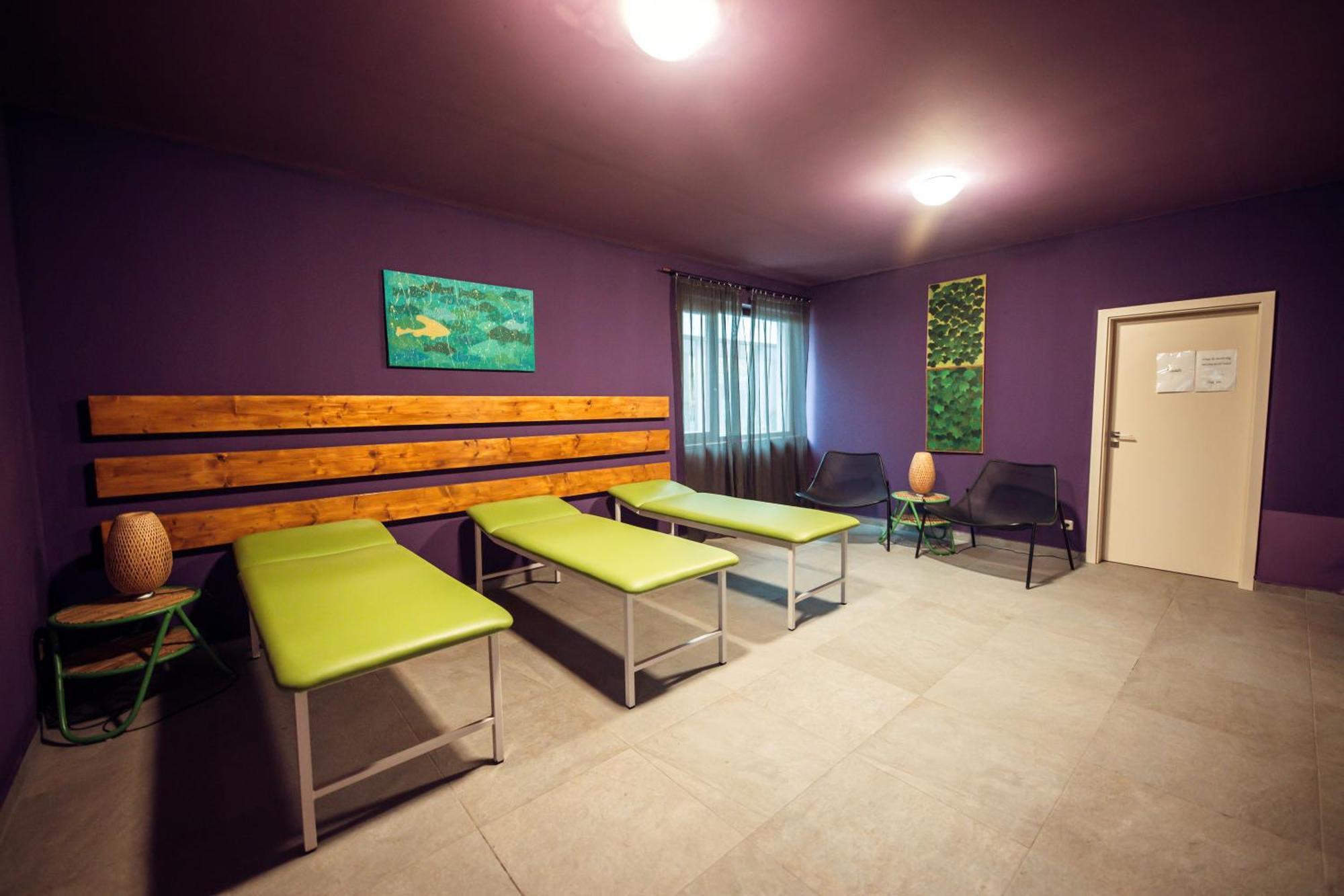 Hotel Kastiel Mojmirovce ภายนอก รูปภาพ