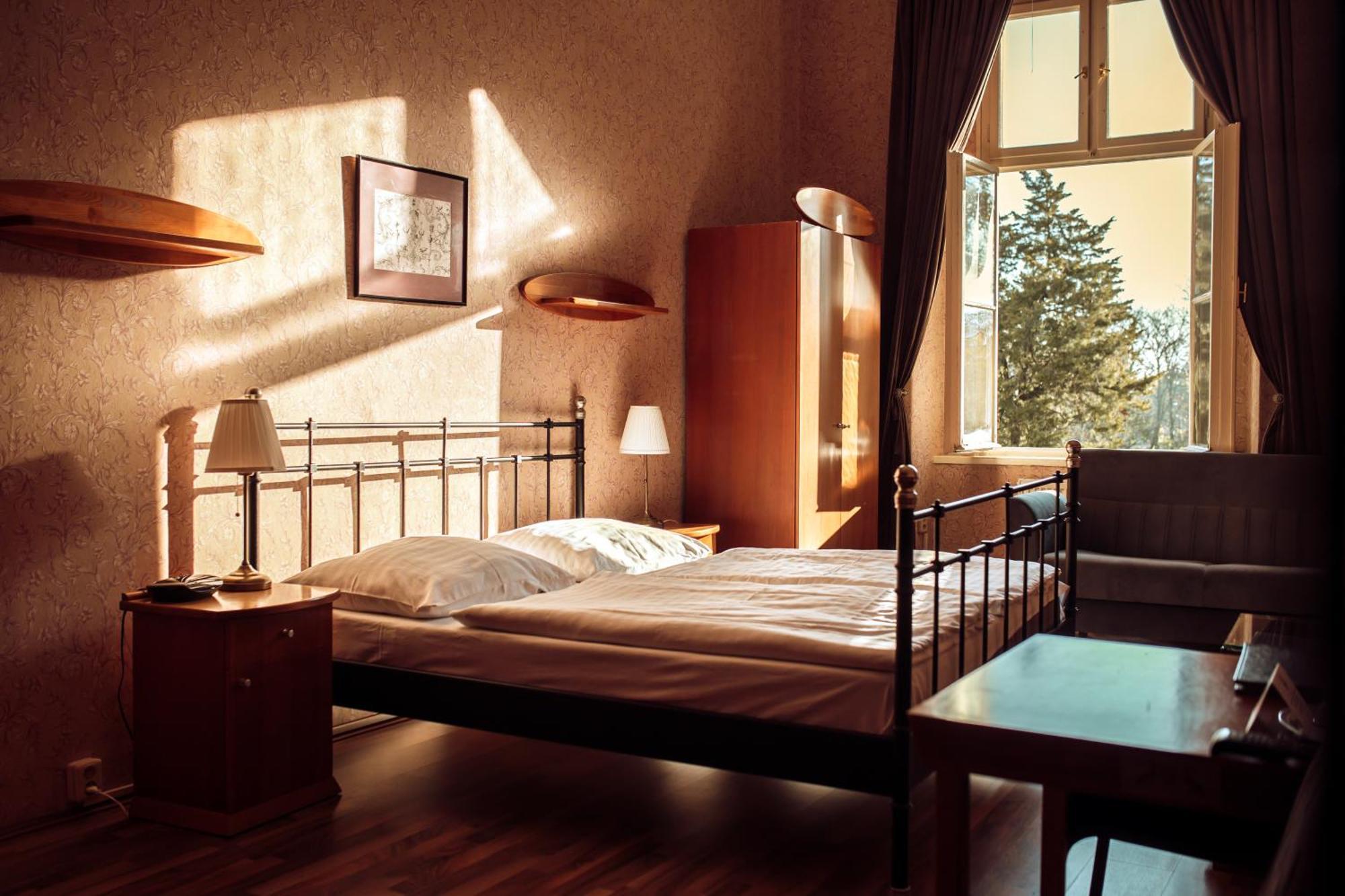 Hotel Kastiel Mojmirovce ภายนอก รูปภาพ