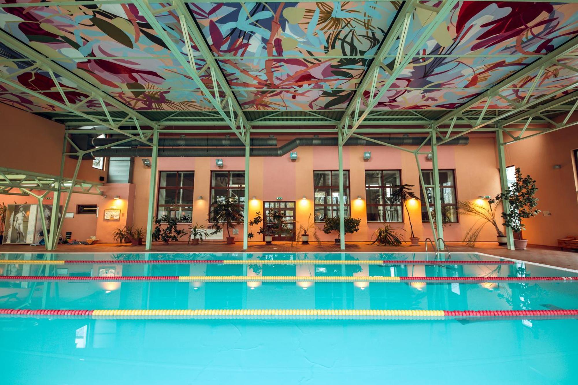 Hotel Kastiel Mojmirovce ภายนอก รูปภาพ